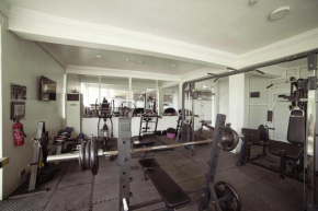 1-Bed Flat - Lekki Phase 1 - Pool - Spa - Balcony